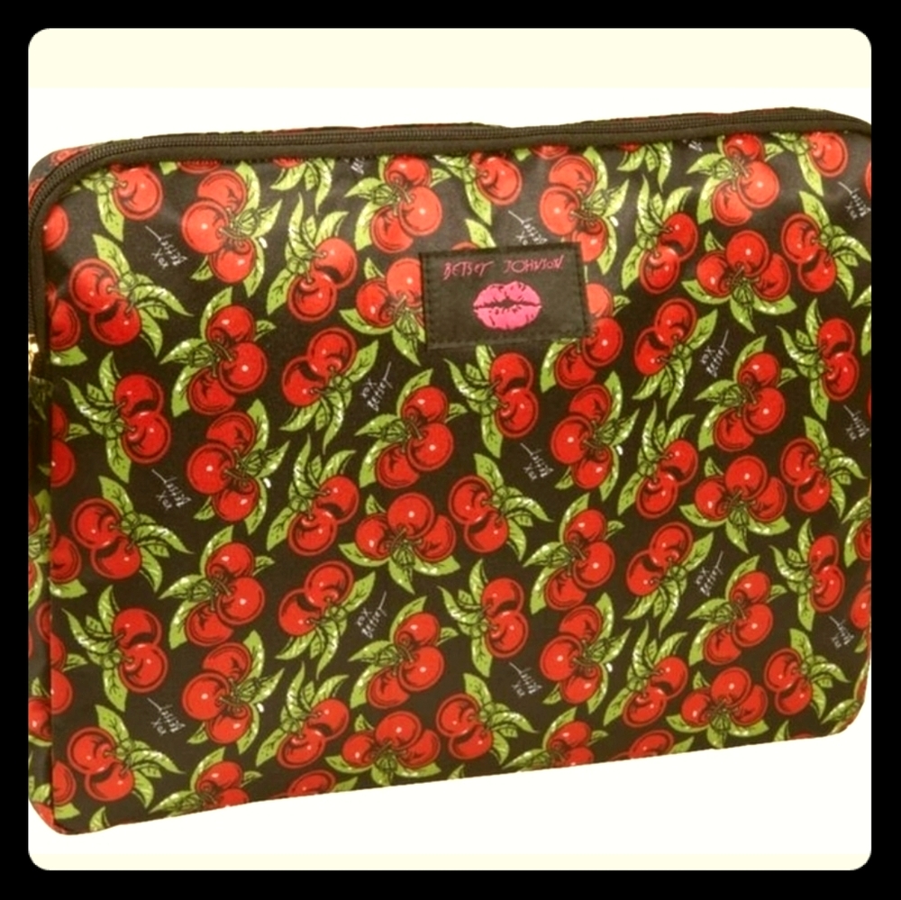 Betsey Johnson Cherry laptop carrying case